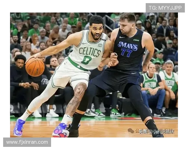 黄蜂大胜独行侠取得五连胜 布兰登18分领衔