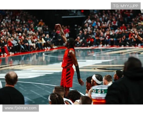 黄蜂绝杀开拓者米勒格兰特齐发威